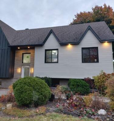 Apres 2 217 demers Maison moderne avec jardin automnal